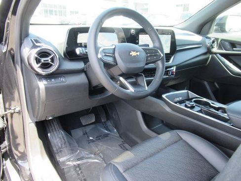Certified 2026 Chevrolet Equinox LT w/ Convenience Package II FWD image 16