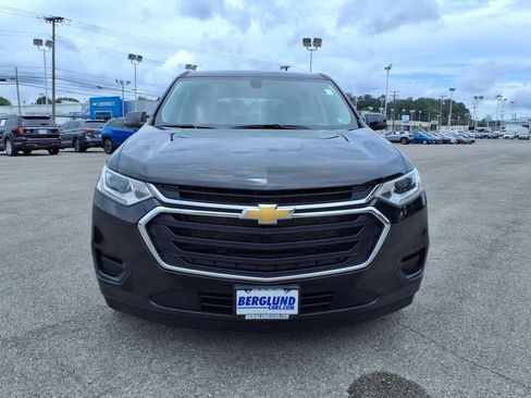 Used 2021 Chevrolet Traverse LS AWD/4WD image 9