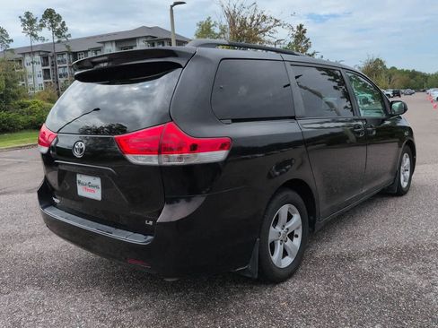Used 2014 Toyota Sienna LE FWD image 6