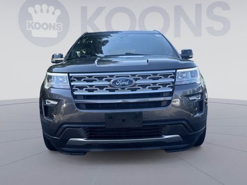 Used 2018 Ford Explorer XLT w/ Equipment Group 201A FWD image 11