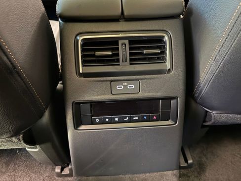 New 2025 MAZDA CX-90 Plug-In Hybrid w/ Preferred image 30