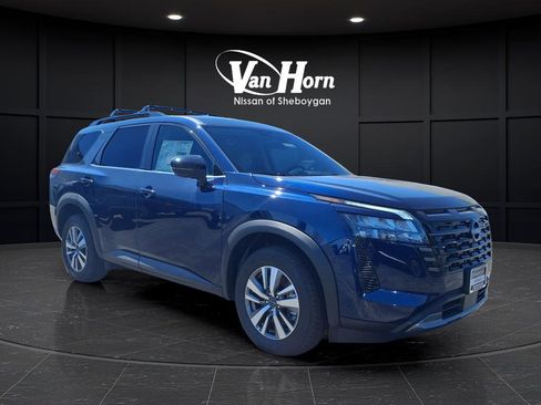 New 2026 Nissan Pathfinder SL AWD/4WD image 1