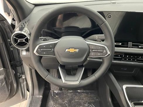 New 2026 Chevrolet Equinox LT AWD/4WD image 10