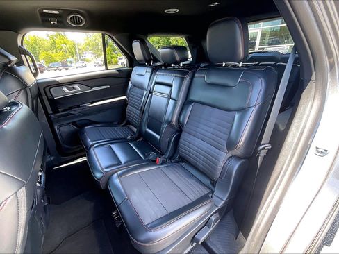 Certified 2025 Ford Explorer ST-Line w/ ST-Line Street Pack AWD/4WD image 25