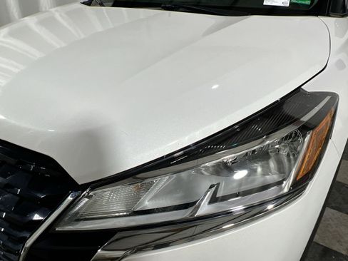 Used 2023 Nissan Kicks SV image 12