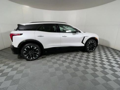 New 2025 Chevrolet Blazer EV RS image 10