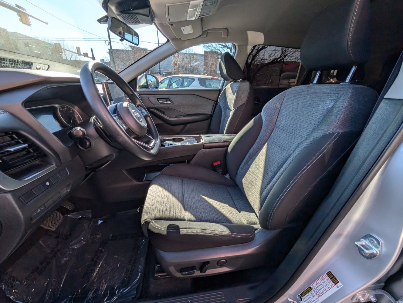 Used 2021 Nissan Rogue SV FWD image 15
