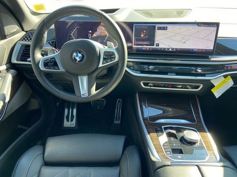 Certified 2024 BMW X5 xDrive40i w/ M Sport Package image 9