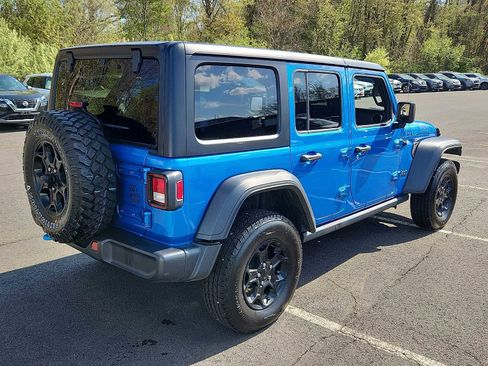 Used 2023 Jeep Wrangler Unlimited w/ Cold Weather Group AWD/4WD image 6