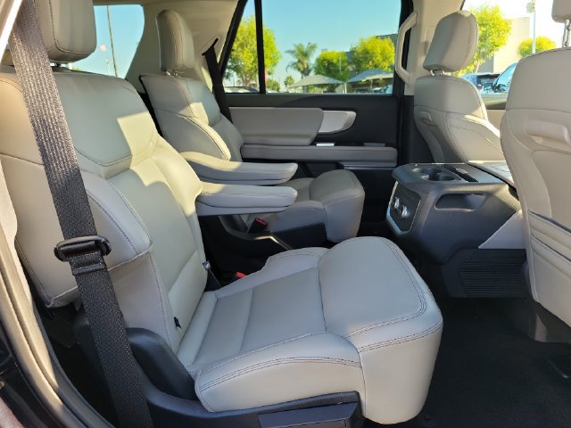 Certified 2025 Ford Expedition Active RWD image 18