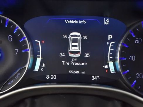 Used 2024 Chrysler Pacifica Touring-L image 28