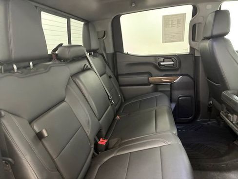 Used 2021 Chevrolet Silverado 1500 LT Trail Boss w/ Convenience Package II image 16