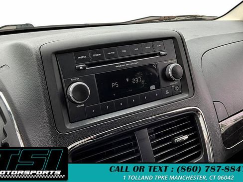 Used 2012 Dodge Grand Caravan SE image 21