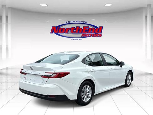 Used 2025 Toyota Camry LE FWD image 7