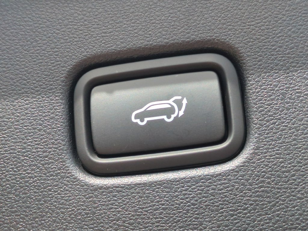 New 2026 Hyundai Tucson Limited FWD image 17