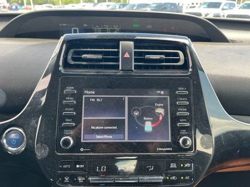 Used 2022 Toyota Prius LE FWD image 16