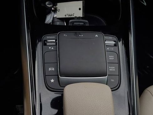 Used 2022 Mercedes-Benz GLA 250 image 32