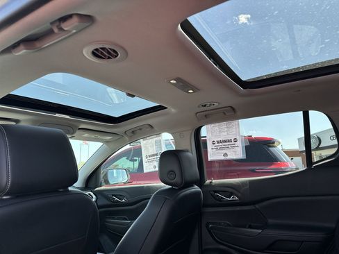 Certified 2023 GMC Acadia SLT w/ Elevation Edition AWD/4WD image 21