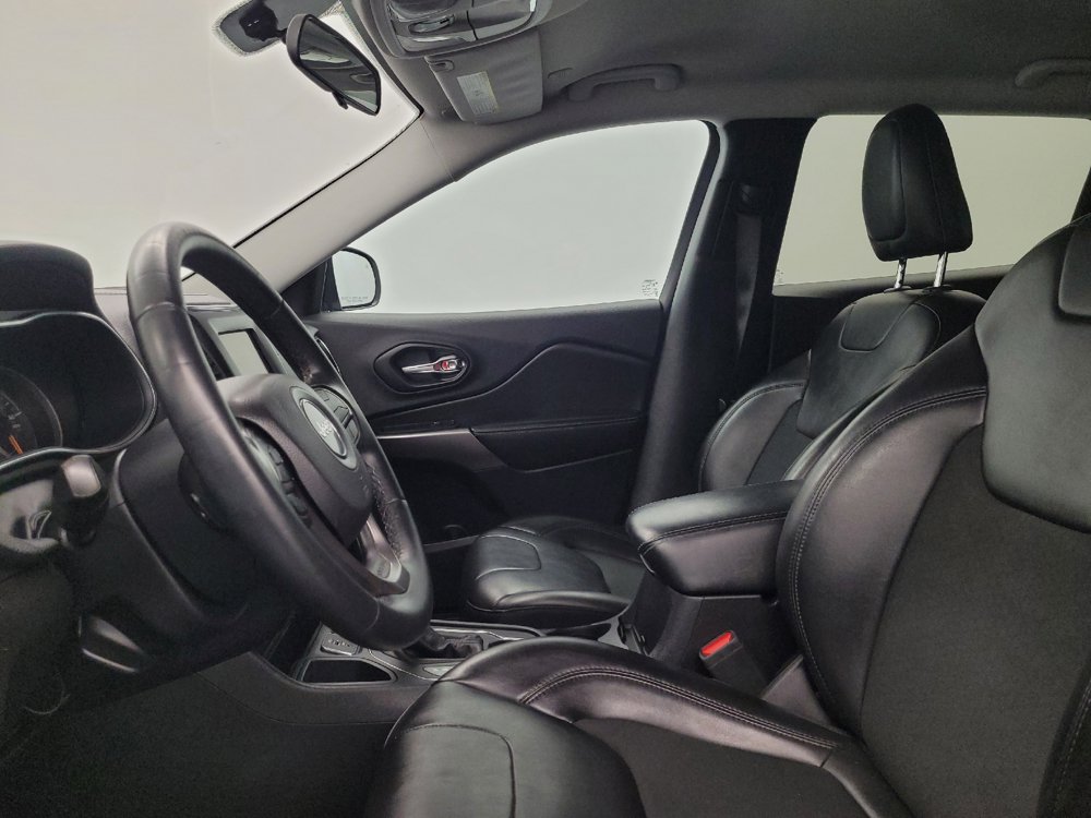 Used 2020 Jeep Cherokee Latitude Plus FWD image 17