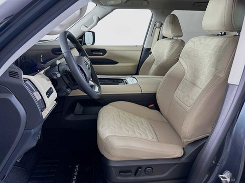 New 2025 Nissan Armada Platinum w/ Convenience Package image 4