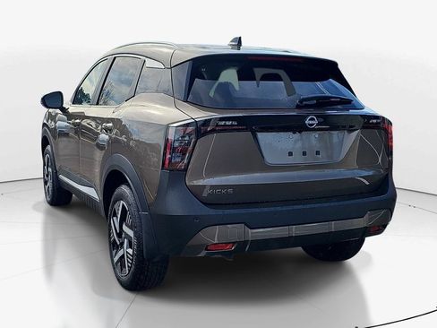 New 2026 Nissan Kicks SV w/ SV Premium Package FWD image 7