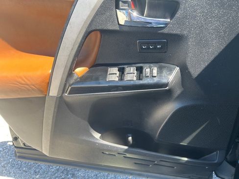 Used 2016 Toyota RAV4 Limited image 11