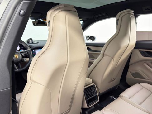 Used 2024 Porsche Taycan 4 Cross Turismo image 35
