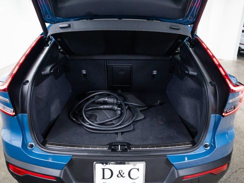 Used 2023 Volvo C40 P8 Recharge Ultimate AWD/4WD image 7