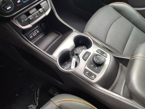 Used 2023 GMC Terrain AT4 w/ Tech Package AWD/4WD image 14