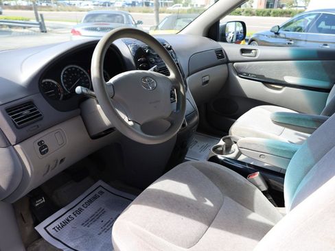 Used 2004 Toyota Sienna CE FWD image 7