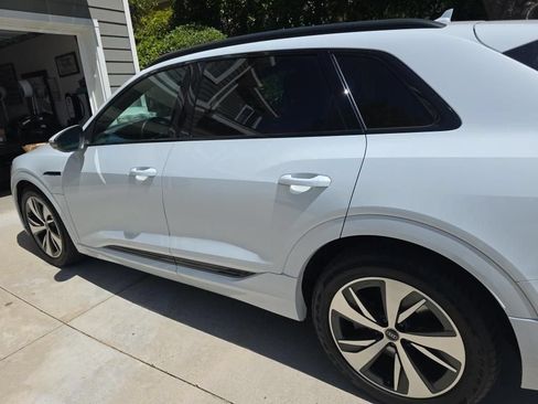 Used 2024 Audi Q8 e-tron Premium AWD/4WD image 4