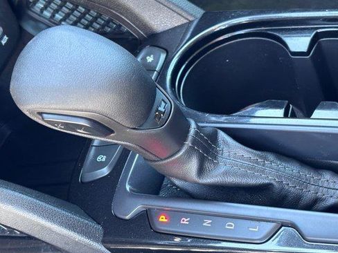 Used 2022 Chevrolet TrailBlazer LT w/ Confidence II Package FWD image 31