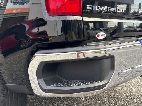 Used 2025 Chevrolet Silverado 1500 LT AWD/4WD image 40