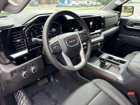 Used 2024 GMC Sierra 1500 SLT w/ SLT Premium Plus Package AWD/4WD image 18