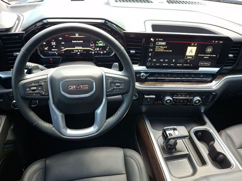 Used 2024 GMC Sierra 1500 Elevation w/ Elevation Premium Package AWD/4WD image 21