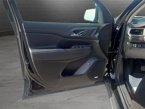 Used 2023 GMC Acadia Denali w/ Denali Ultimate Package image 24