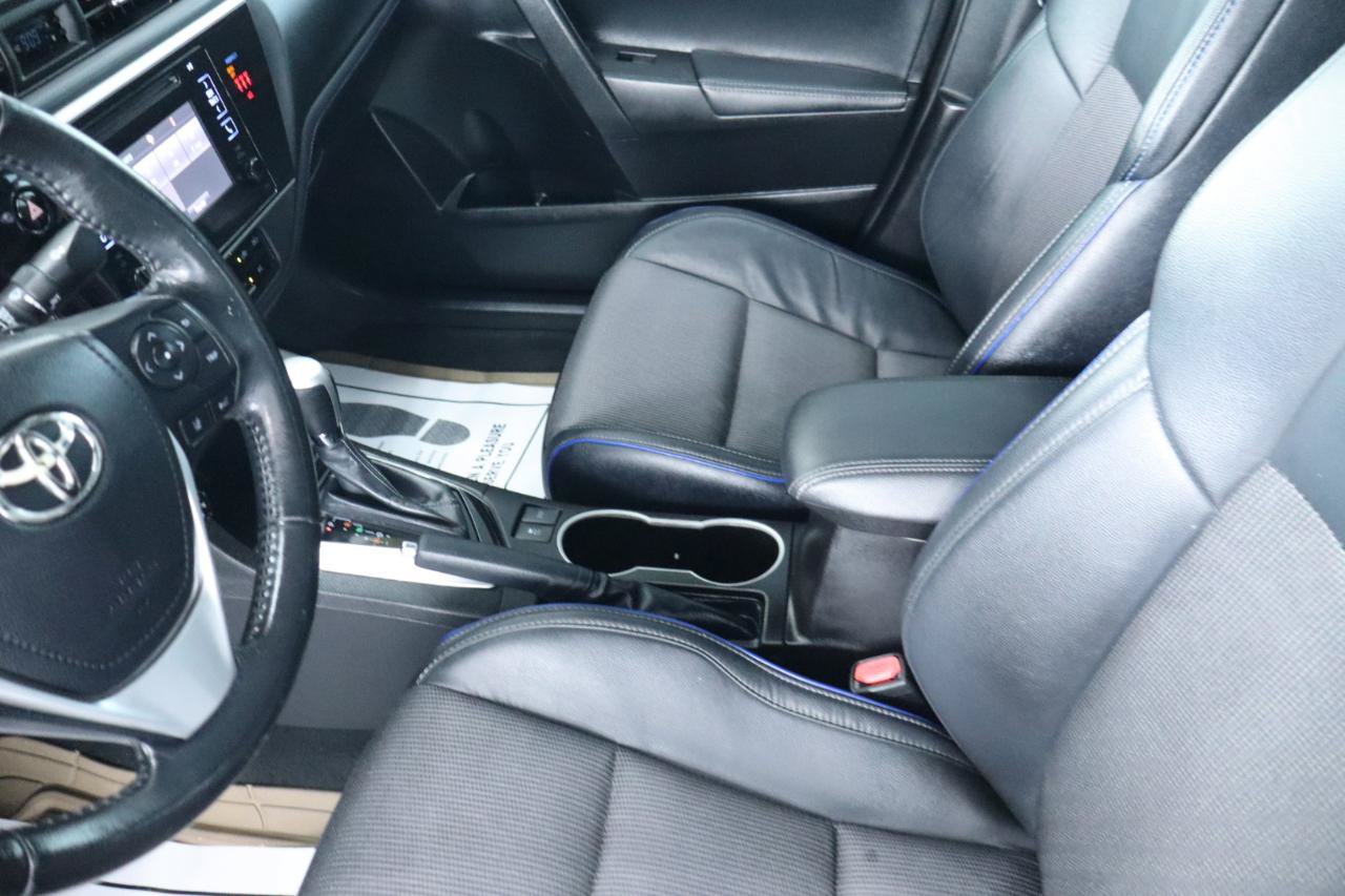 Used 2018 Toyota Corolla SE FWD image 17