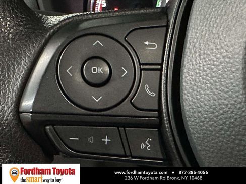 Used 2025 Toyota RAV4 XLE image 31
