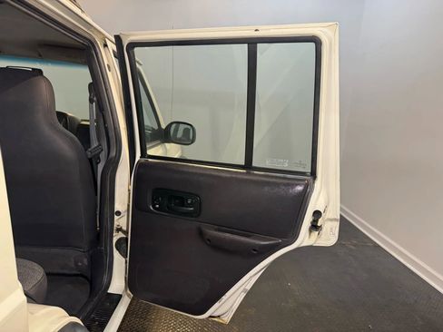 Used 2000 Jeep Cherokee SE image 23