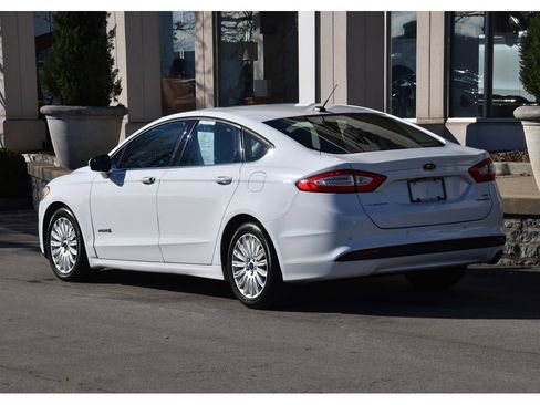 Used 2015 Ford Fusion SE image 6