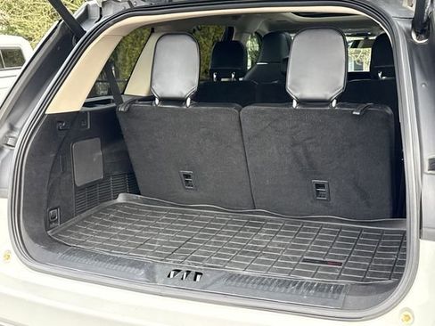 Used 2020 Lincoln Aviator Reserve w/ Equipment Group 202A image 10