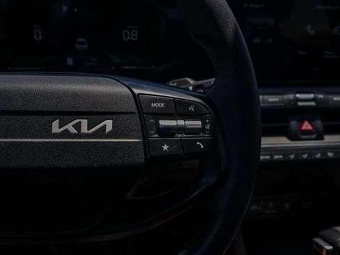 Used 2025 Kia K4 FWD image 26