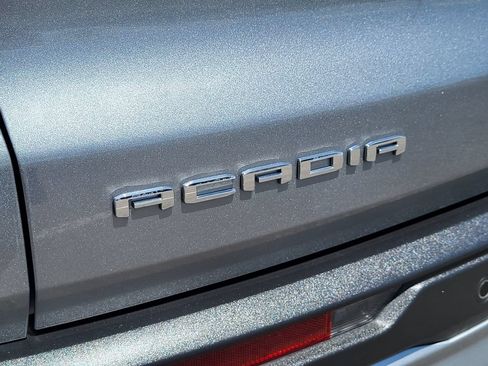 Used 2024 GMC Acadia Elevation FWD image 8