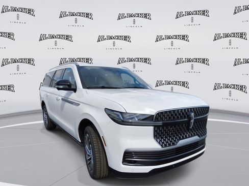 New 2026 Lincoln Navigator L Reserve AWD/4WD image 7