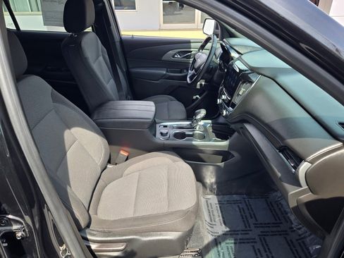 Certified 2023 Chevrolet Traverse LT image 7