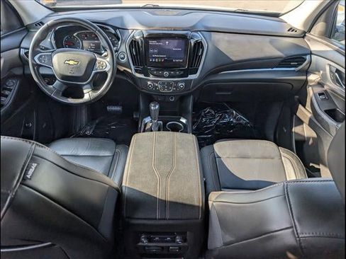 Used 2020 Chevrolet Traverse LT w/ LT Premium Package image 21