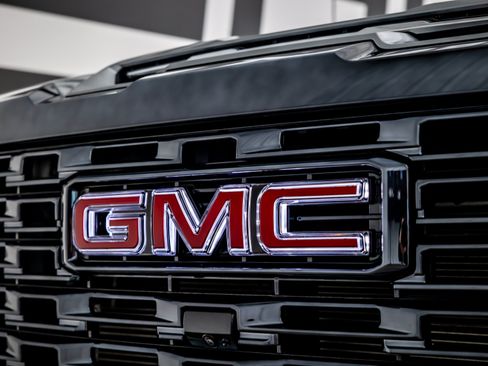 Used 2024 GMC Sierra 3500 Denali Ultimate AWD/4WD image 21