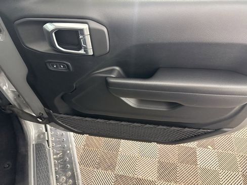 Used 2021 Jeep Wrangler Unlimited Sport image 19