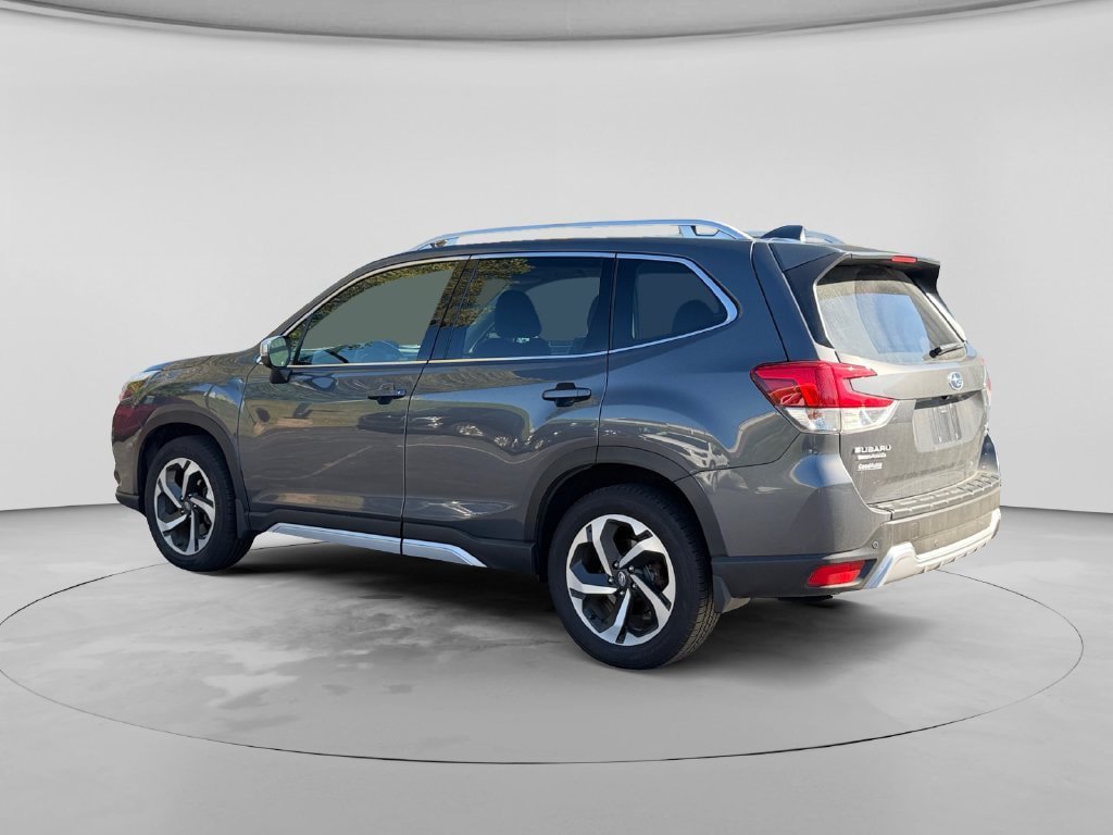 Used 2023 Subaru Forester Touring w/ Popular Package #2 AWD/4WD image 3