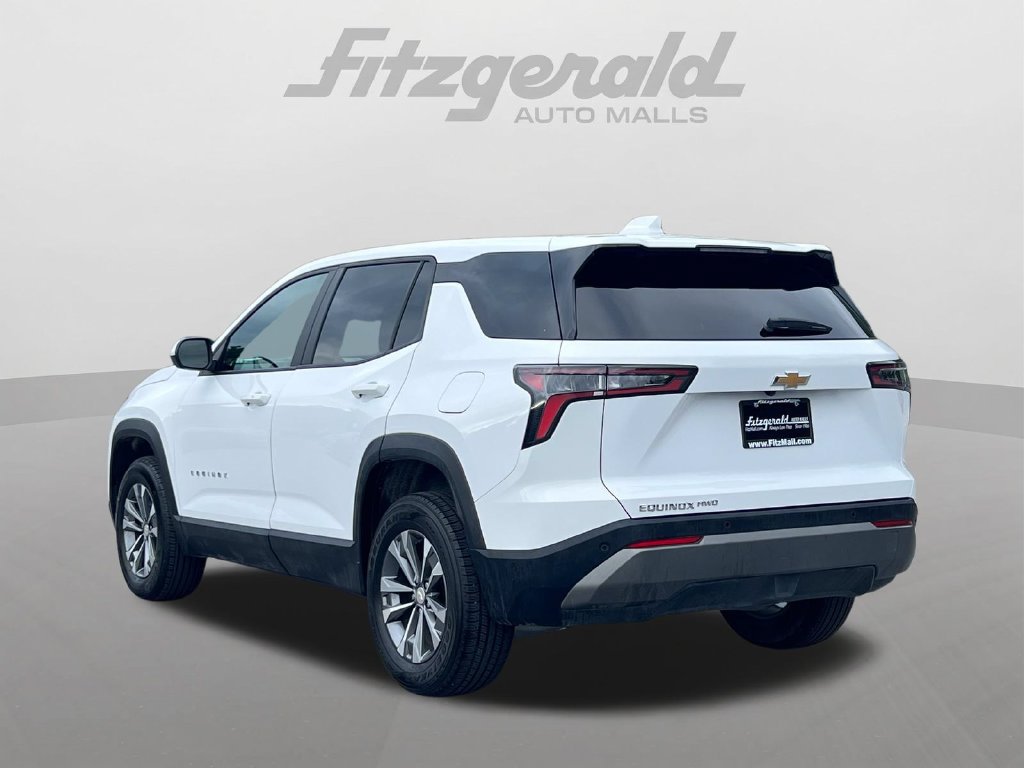 Used 2026 Chevrolet Equinox LT AWD/4WD image 9
